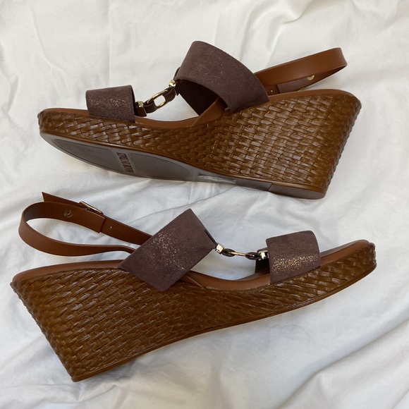 Women’s Italian Shoemakers Brown and Purple Sandal Wedge High Heels. Size 8. - Picture 6 of 12